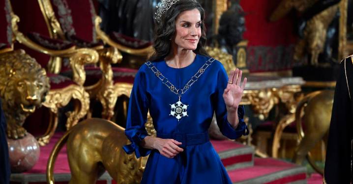 La historia de la tiara lucida por doña Letizia en el Palacio Real