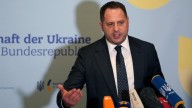Top Zelensky aide resigns amid corruption probe as Ukraine peace talks progress