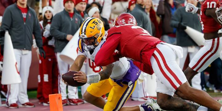 Oklahoma defeats LSU 17-13 in regular