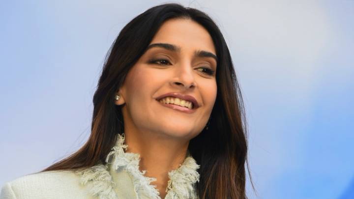 Sonam Kapoor announces second pregnancy in style