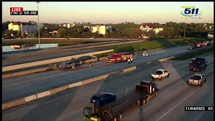Vehicle fire blocks 2 lanes of I-95 southbound at JTB