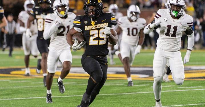 Hardy rushes for career-best 300 yards, 3 TD to help Missouri beat Mississippi State 49