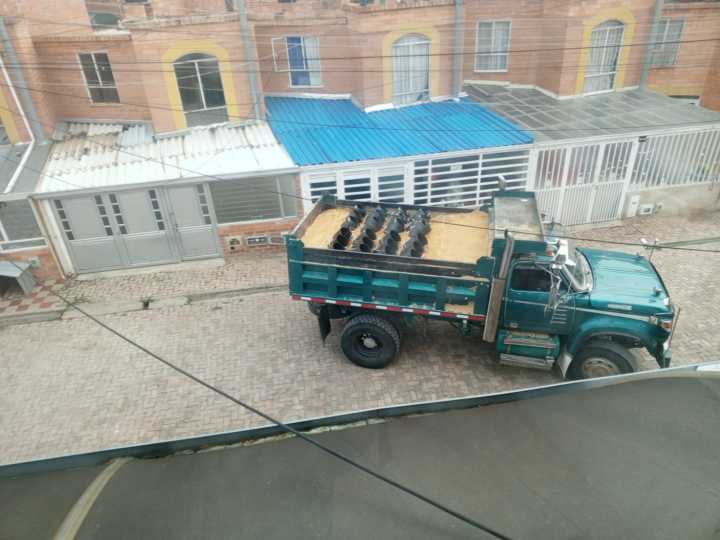 Ataque terrorista con volqueta bomba sacude a Tunja cerca del Batallón Simón Bolívar