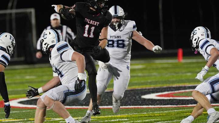 See 10 top Iowa high school football performers from IHSAA Round of 16