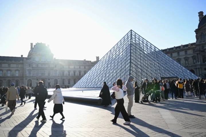El Louvre aumentará el precio de las entradas para visitantes de fuera de la UE