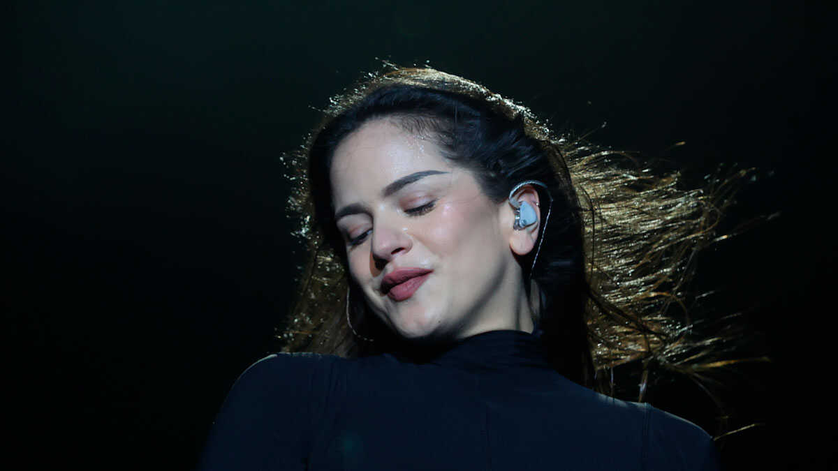 Se publica durante unos minutos un segundo tema de 'Lux' de Rosalía