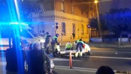 Dos heridos en una colisión entre un patinete y una moto en el centro de Murcia