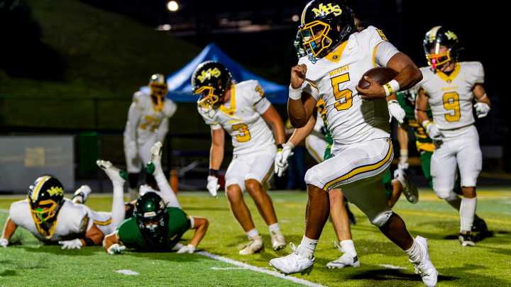 What NC football standouts climbed the recruiting ladder in Round 3?