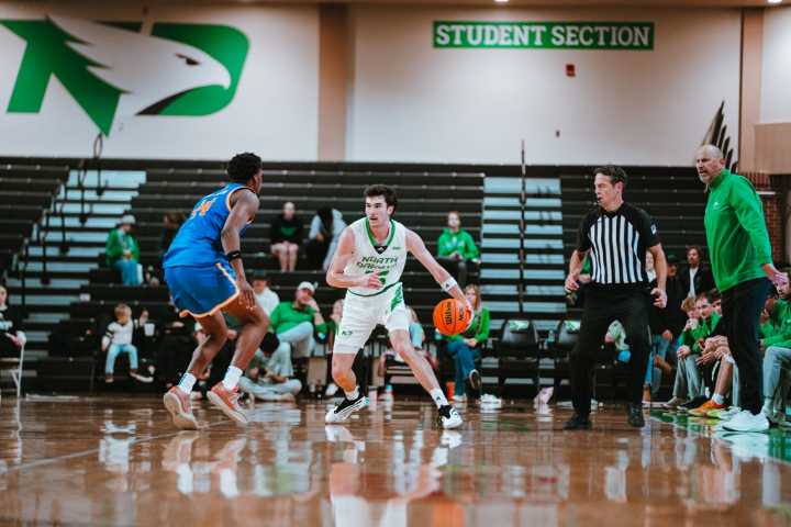 UND's second-half spark, Anthony Smith III's clutch baskets not enough to beat UC Riverside in home opener