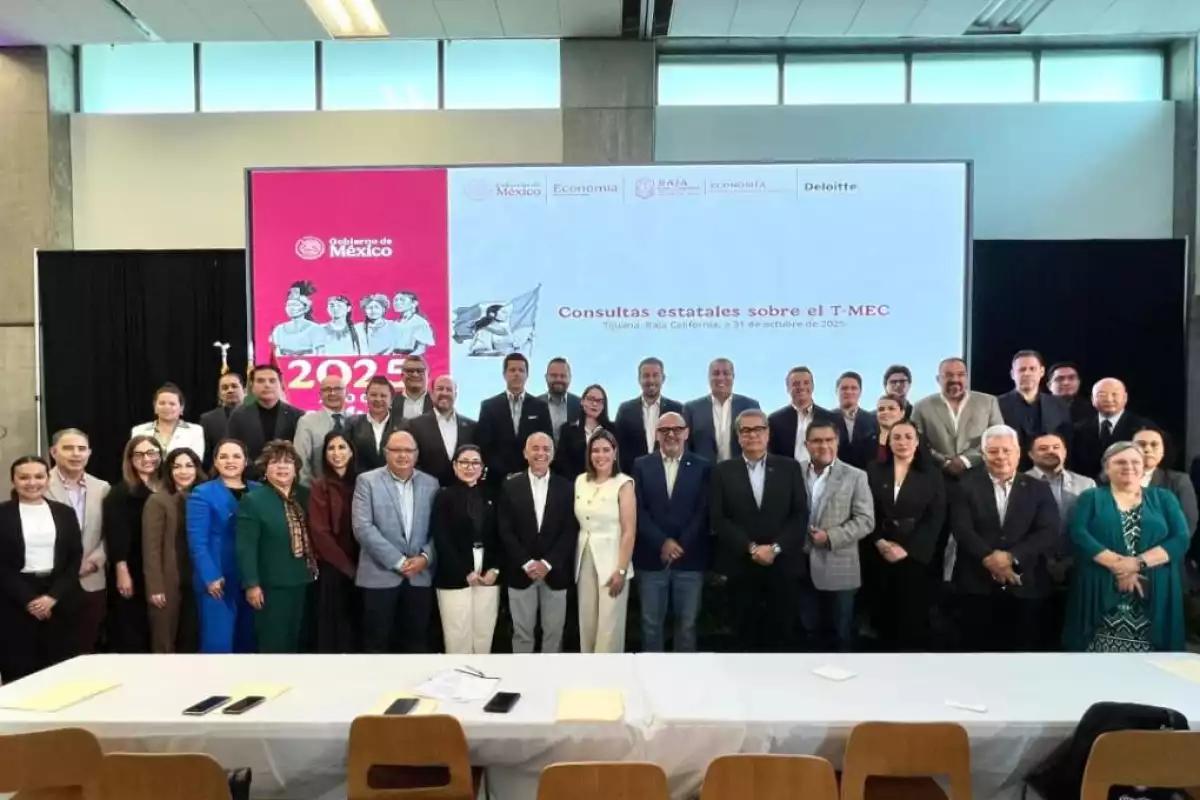 México concluye con éxito consultas nacionales rumbo a la revisión del T-MEC 2026: Ebrard presentará resultados a Sheinbaum