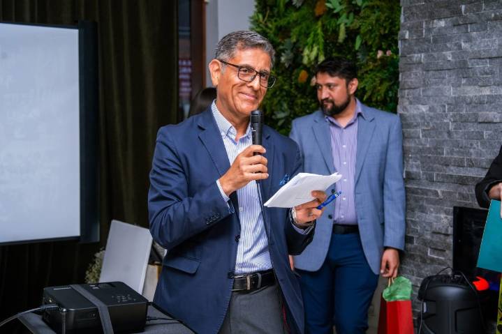 La educación financiera es clave para la prosperidad y la participación cívica de los latinos