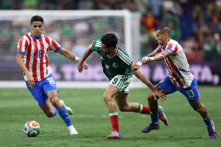 Selección Mexicana cae 2-1 ante Paraguay; acumula seis partidos sin triunfo
