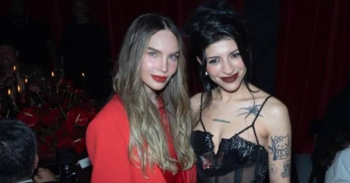 Belinda y Cazzu son captadas hablando en evento de la CDMX ¿Conversaron de Nodal?