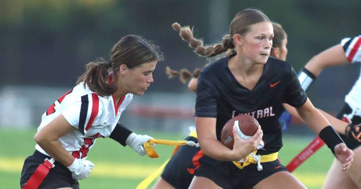 Girls flag football: 2025 All-Fox Valley Conference team announced – Shaw Local