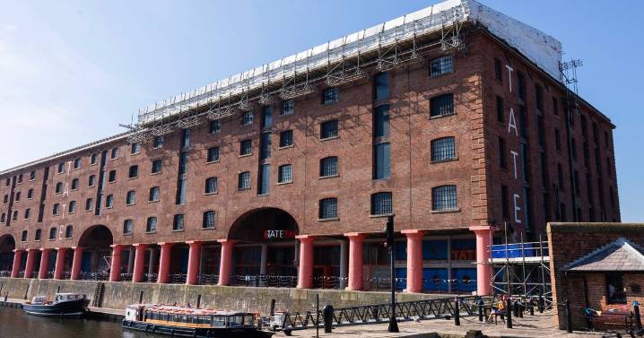 Striking workers issue 'important announcement'