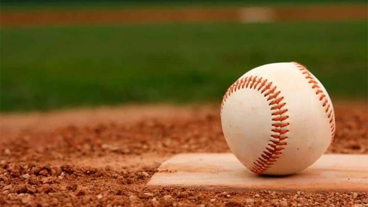 Se desata riña campal afuera de campo de béisbol del gimnasio municipal de Ramos Arizpe por diferencias entre equipos
