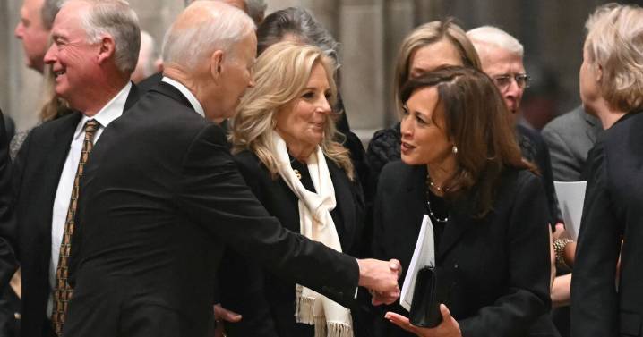 Joe Biden 'ignores' Kamala Harris as lip reader spots Jill's 4 words