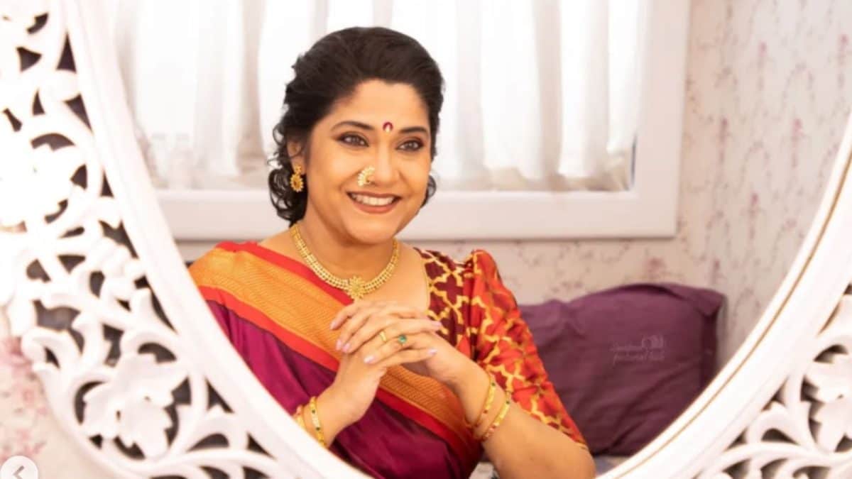 Renuka Shahane Recalls Producer Asking Her To ‘Live Together’ For Work: ‘My Mom And I Were Aghast’