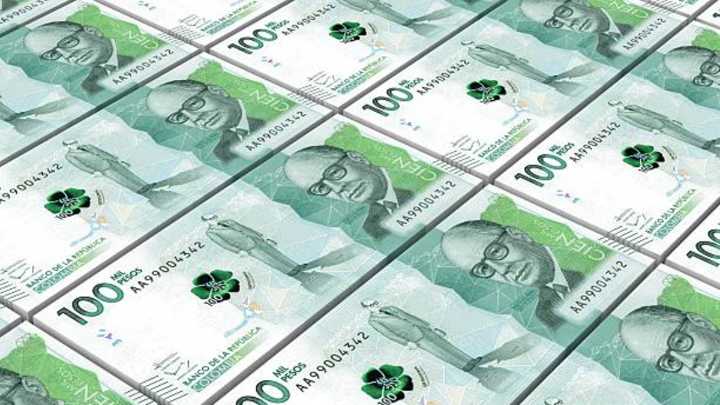 Alertan sobre lotes de billetes de 100.000 pesos falsos que circulan en Bogotá, Medellín, Cali y Bucaramanga