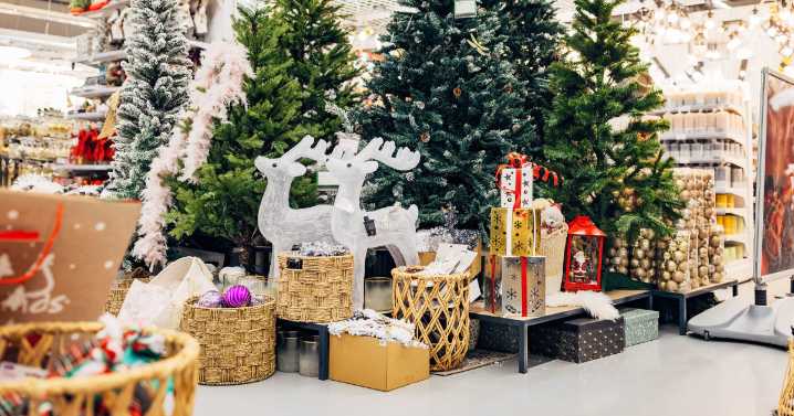 Tariffs could be coming for your Christmas tree