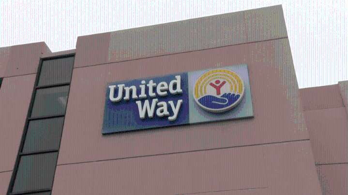 United Way give $50,000 to local food pantries