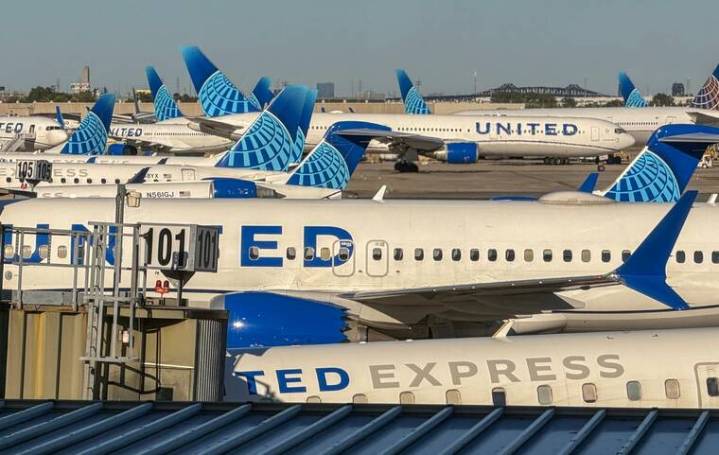 1,000-plus flights canceled as airport chaos grows