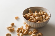 What Happens to Your Body When You Eat Cashews?
