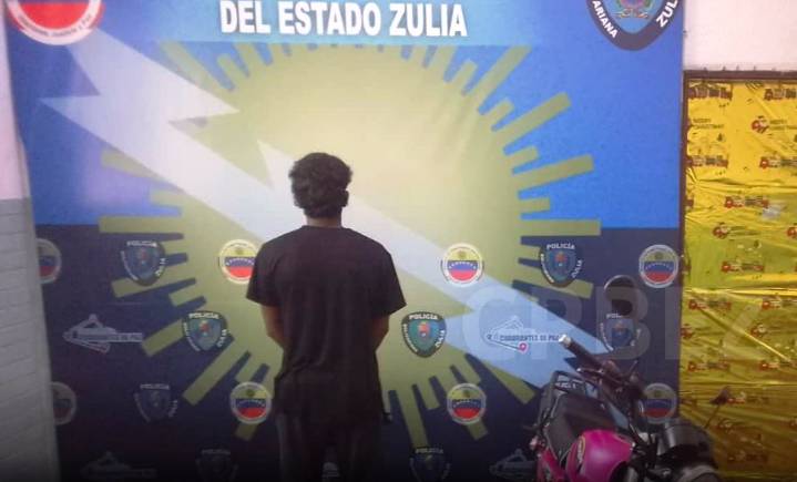 Detenido por hacer maniobras indebidas en su moto