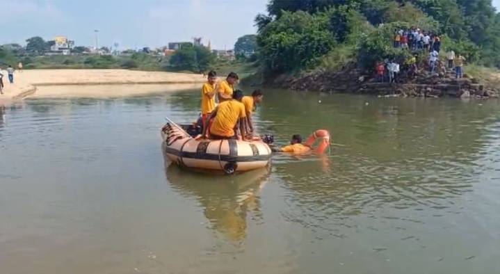 Holy dip on Panchuka turns fatal, two boys go missing in Cuttack’s Kathajodi River