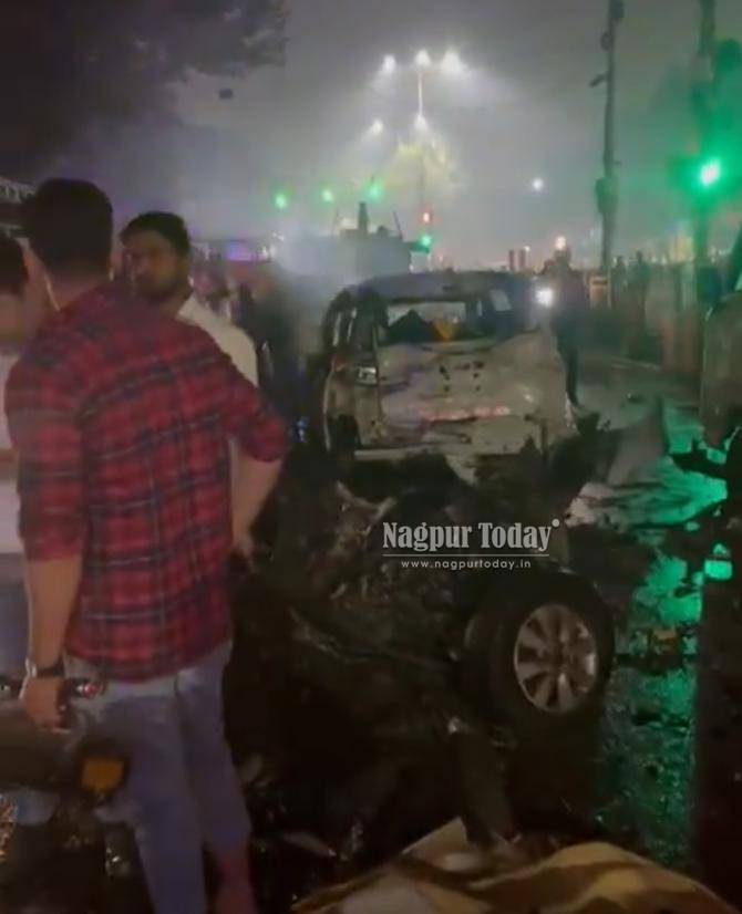 8 killed, 24 hurt in Delhi car blast, high alert sounded