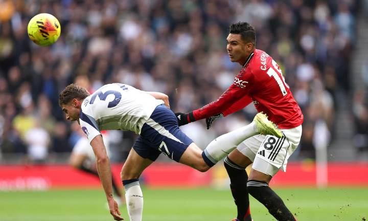 Man Utd confirm confirm Casemiro injury boost as midfielder joins up with Brazil squad