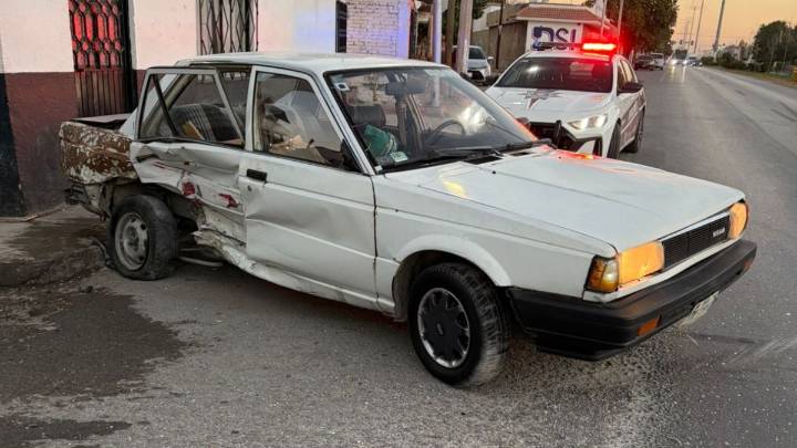 Conductor de 72 años provoca fuerte accidente en Gómez Palacio