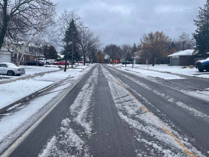 Residents contend with snow, rain as winter weather blankets the GTA