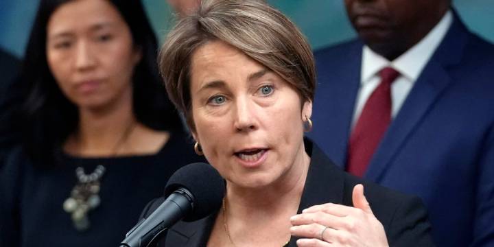 Gov. Healey visits The Springfield Food Policy Council