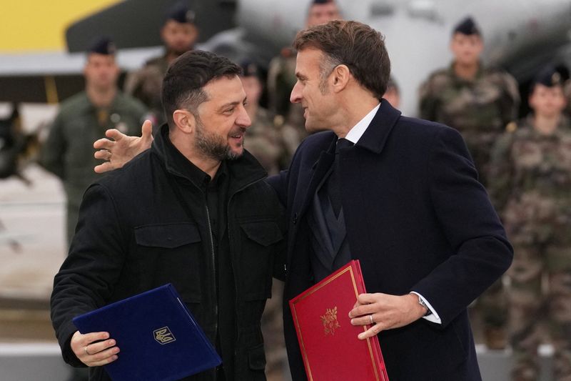 Zelenskiy says Ukraine will obtain 100 French
