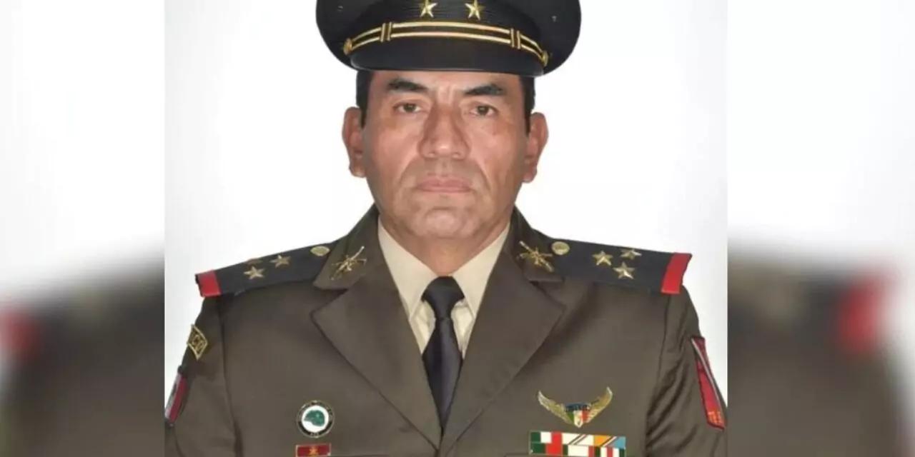 Jefe de escoltas de Carlos Manzo, prófugo: coronel del Ejército huyó tras operativo y enfrenta orden de aprehensión