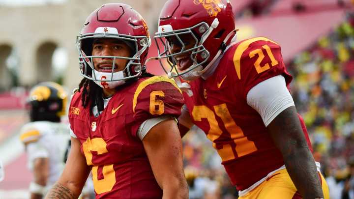 Why Oregon's defense could be key in beating USC, keeping CFP hopes up