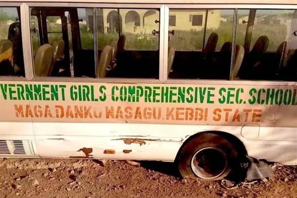 Secuestran a 25 niñas de escuela en Nigeria