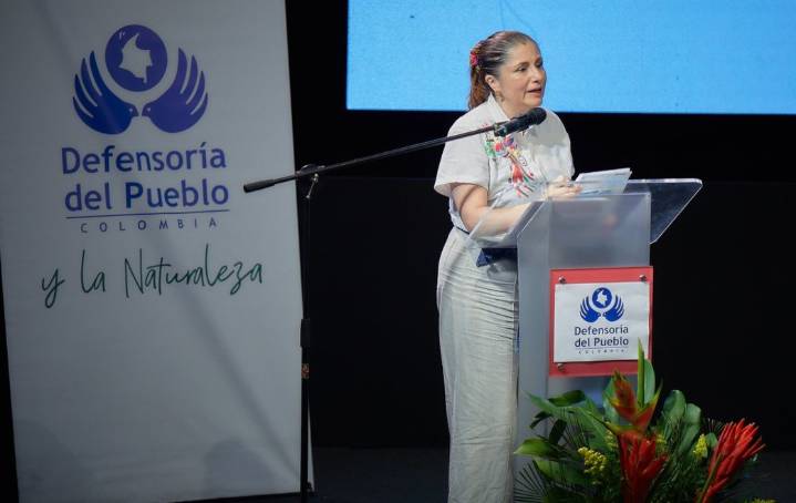 Defensoría presenta radiografía por crisis en la salud