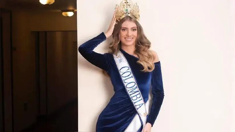 La colombiana Catalina Duque es coronada como Miss International 2025