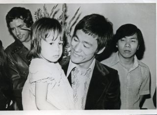 La hija de Bruce Lee continúa su legado en las artes marciales y la sociedad