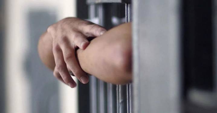 Mujer fue condenada a más de ocho años de cárcel por intentar matar a un hombre que no le dio una moneda