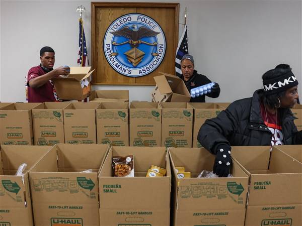 Photo Gallery: Grand Lodge Food Pantry prepares Thanksgiving Day meals