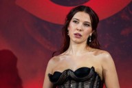 Millie Bobby Brown estalla contra un fotógrafo que le gritaba instrucciones: “Sonríe tú”