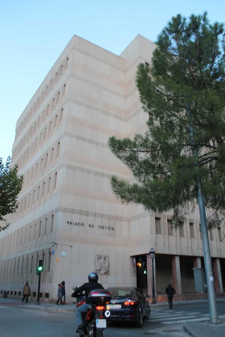 La Fiscalía pide cuatro años de cárcel para un grupo delictivo acusado de tráfico de marihuana en Albacete