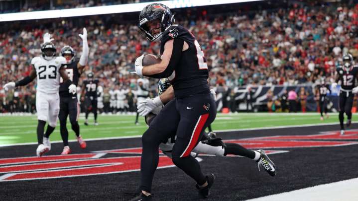 Bingham Standout Dalton Schultz Snags First TD Of Season