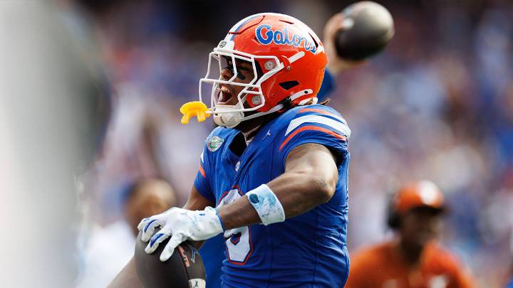 Online chaos erupts after Florida’s controversial late