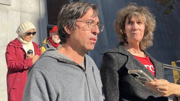 Trial for Stop-AI activists begins