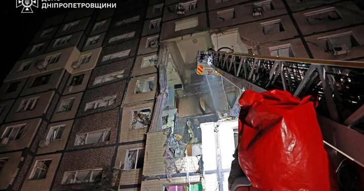 Ataque de dron ruso contra edificio residencial en este de Ucrania causa tres muertos y 12 heridos