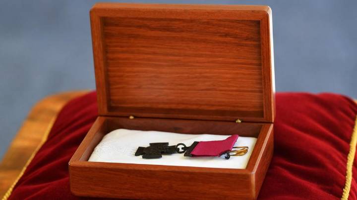 Remembrance eve glimpse of rarest bravery honour